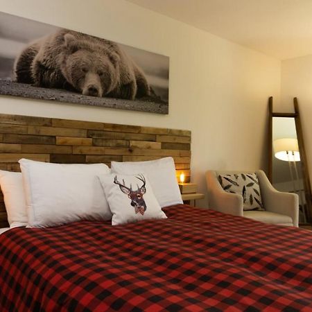 Condo Hotel Au pied du Mont Orford Extérieur photo