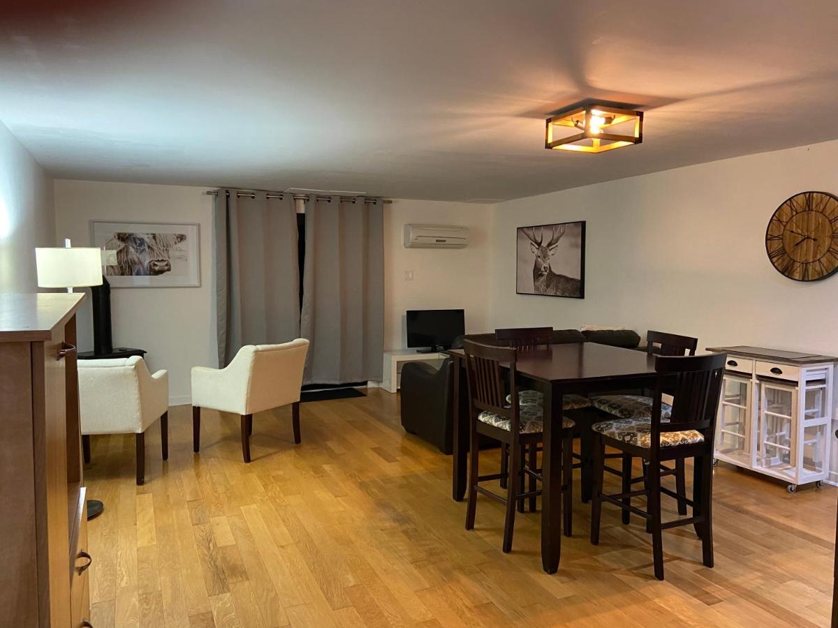 Condo Hotel Au pied du Mont Orford Extérieur photo