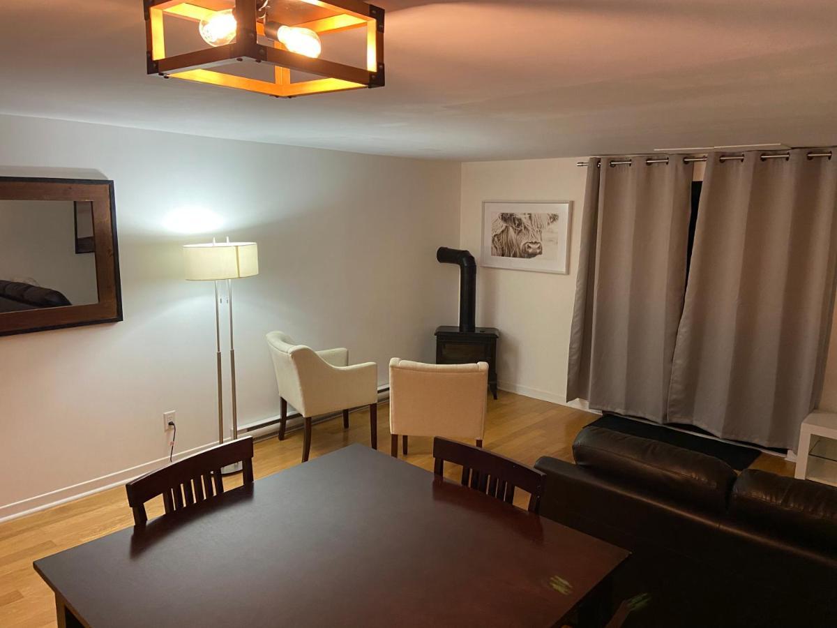 Condo Hotel Au pied du Mont Orford Extérieur photo