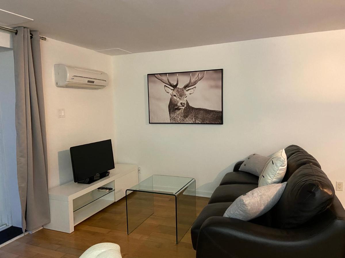 Condo Hotel Au pied du Mont Orford Extérieur photo